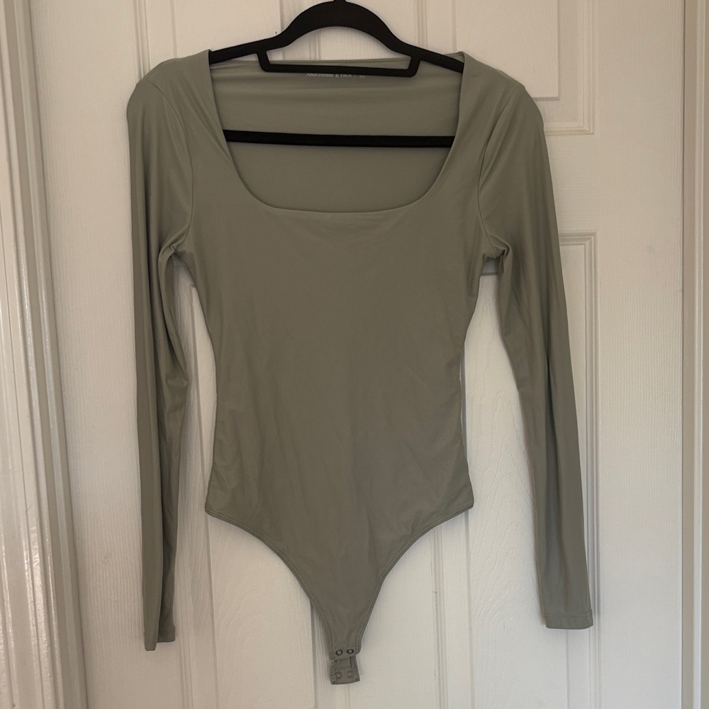 Abercrombie Women's Long Sleeve Bodysuit - Sage Green